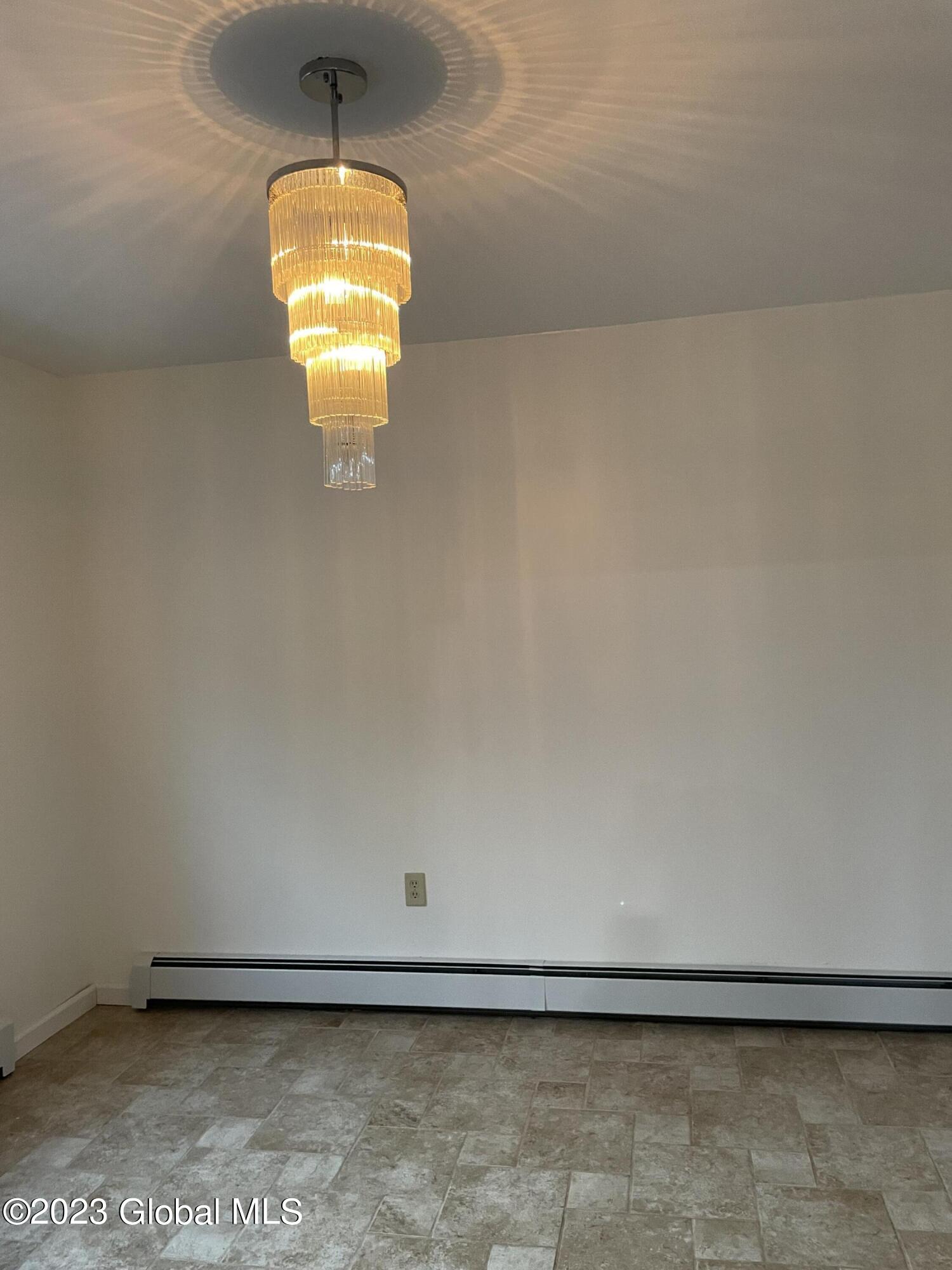 51 Oak Tree Circle Queensbury, NY 12804 - Photo 20 of 36 dinningrm