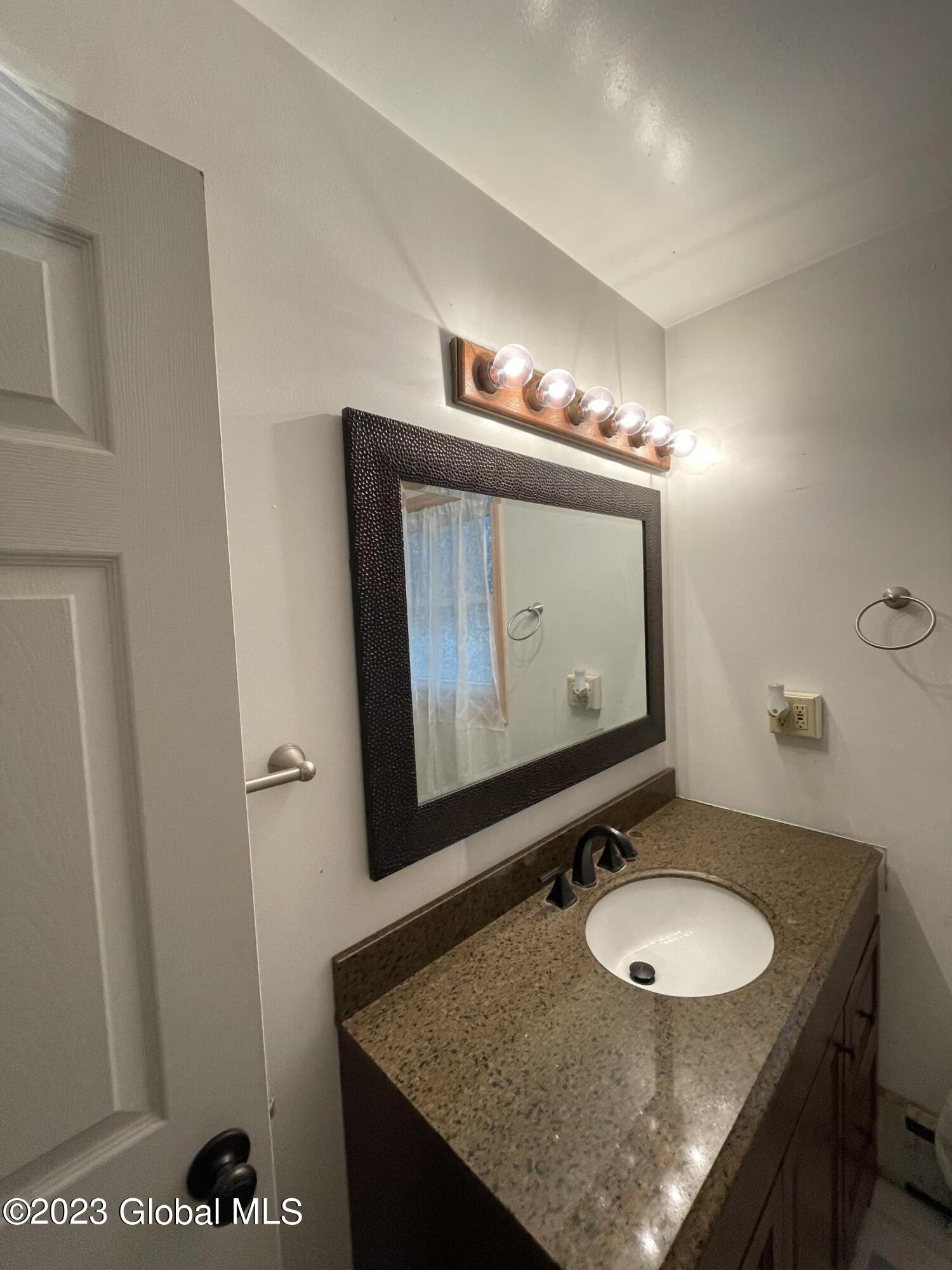 51 Oak Tree Circle Queensbury, NY 12804 - Photo 25 of 36 masterbath