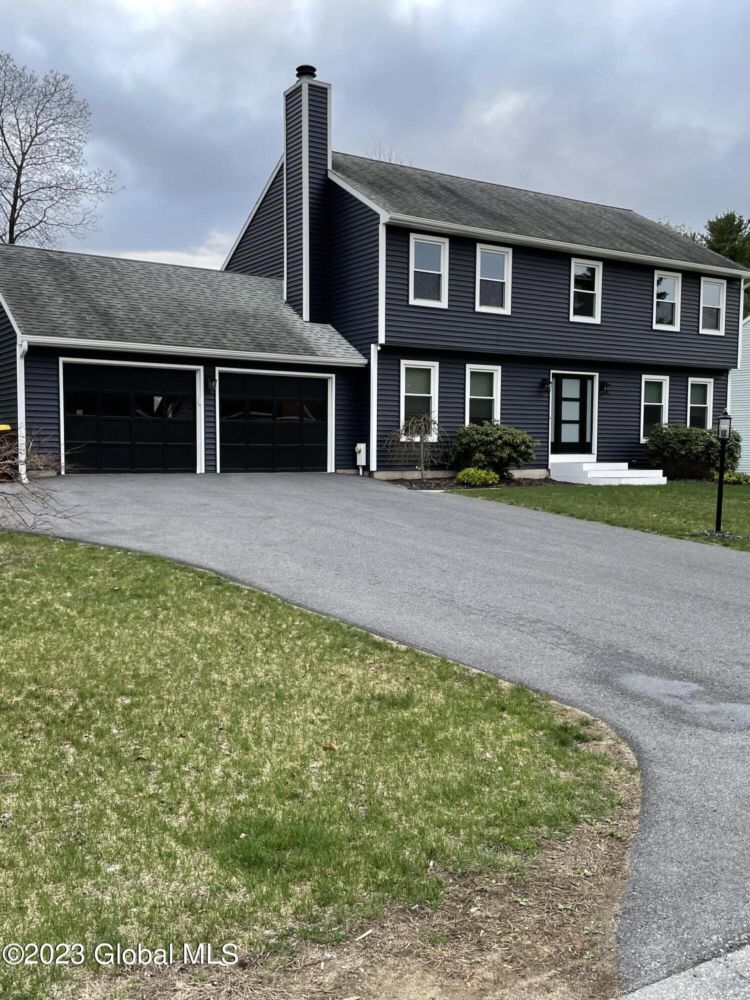 51 Oak Tree Circle Queensbury, NY 12804 - Photo 4 of 36 out5