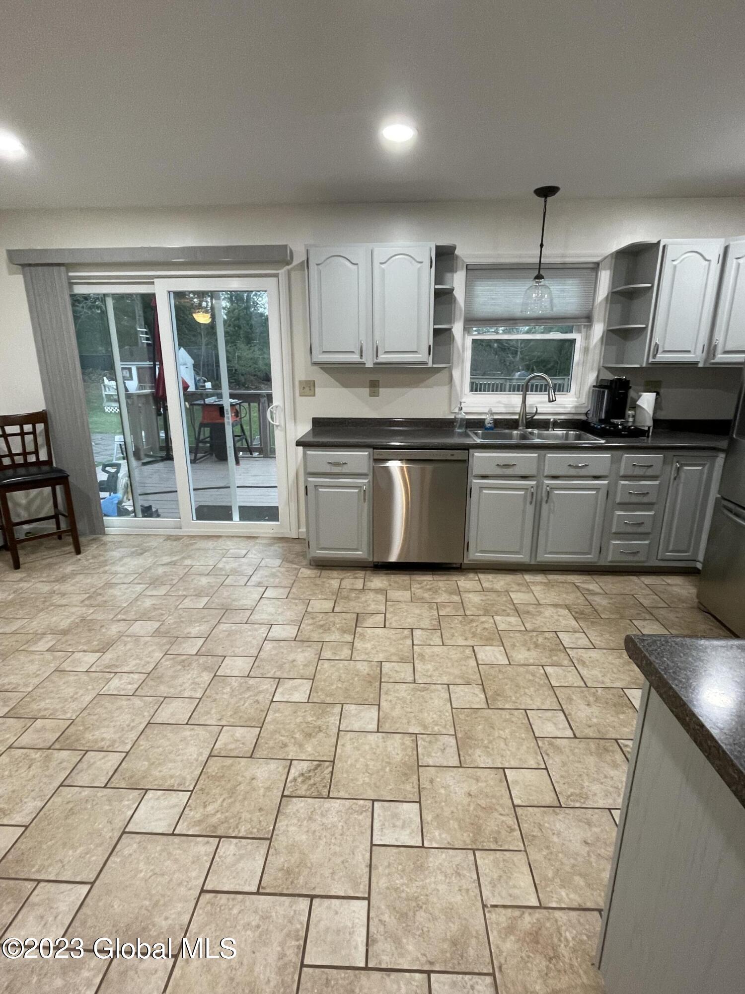 51 Oak Tree Circle Queensbury, NY 12804 - Photo 8 of 36 Kitchen