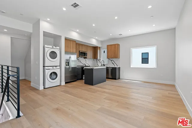 $4,095 | 4714 West 17th Street, Los Angeles, CA 90019