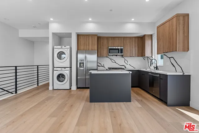 $4,095 | 4714 West 17th Street, Los Angeles, CA 90019