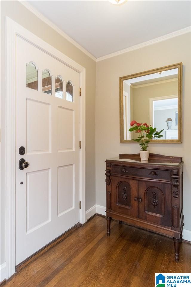 1729 Kensington Road Birmingham, AL 35209 - Photo 5 of 39