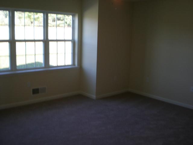 6002 Gilbert Road Gilbert, PA 18331 - Photo 8 of 22 an empty room with a window