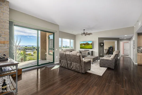 $680,000 | 16 West Encanto Boulevard, Unit 408, Phoenix, AZ 85003