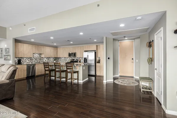 $680,000 | 16 West Encanto Boulevard, Unit 408, Phoenix, AZ 85003