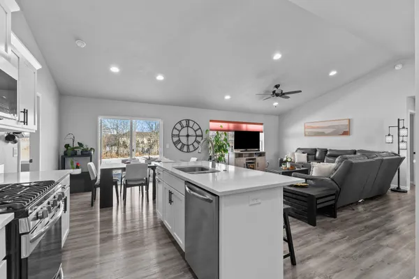 $474,900 | 4372 Lakeland Drive, Oshkosh, WI 54904
