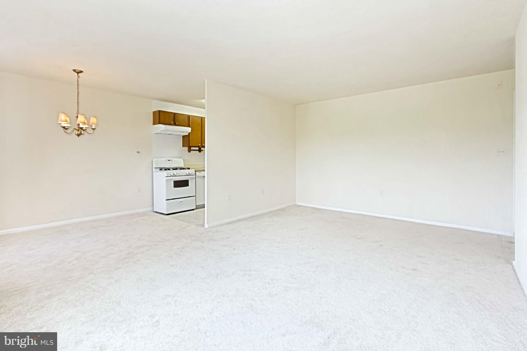1300 South Arlington Ridge Road, Unit 201 Arlington, VA 22202 - Photo 10 of 29