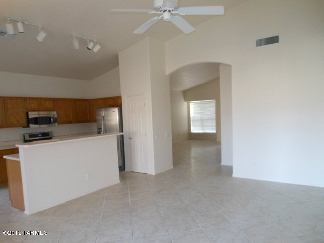 10065 East English Woods Road Tucson, AZ 85748 - Photo 6 of 8