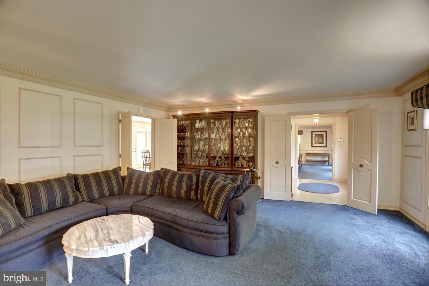 1611 Mitchell Road Harrisburg, PA 17110 - Photo 21 of 54 Living Room 1611 Mitchell Rd #susquehanna