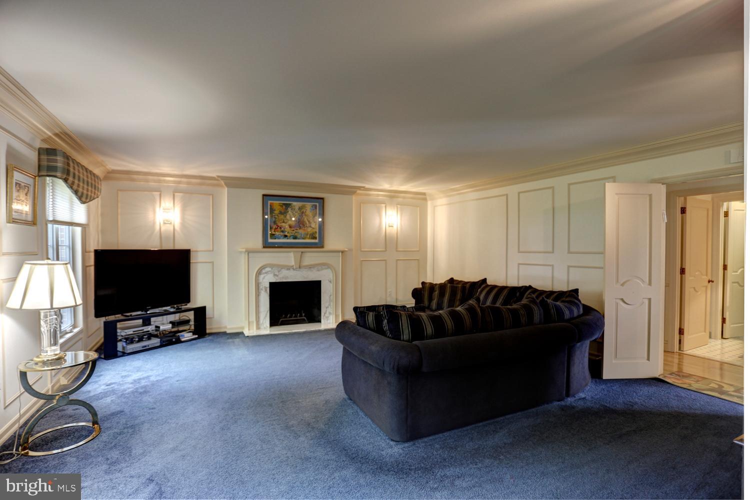 1611 Mitchell Road Harrisburg, PA 17110 - Photo 22 of 54 Living Room 1611 Mitchell Rd