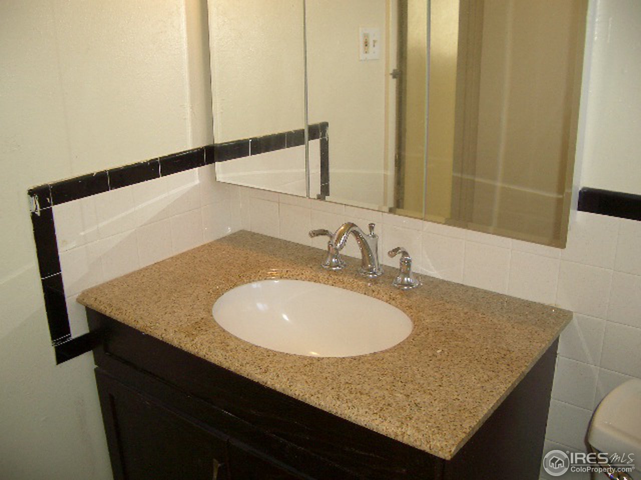 6422 Prospect Road Longmont, CO 80503 - Photo 10 of 10 Full Bath