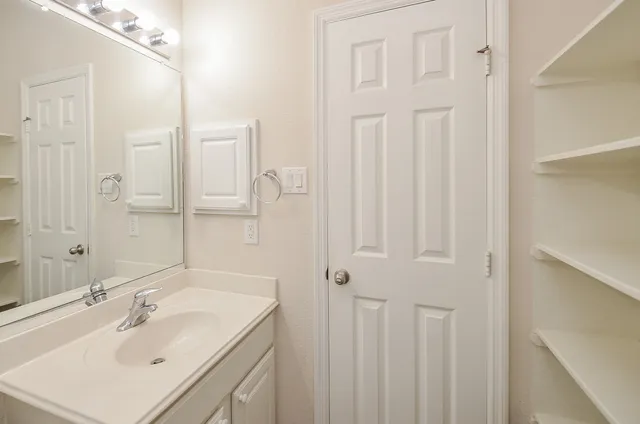 $295,000 | 9414 Brackenton Crest Drive, Spring, TX 77379