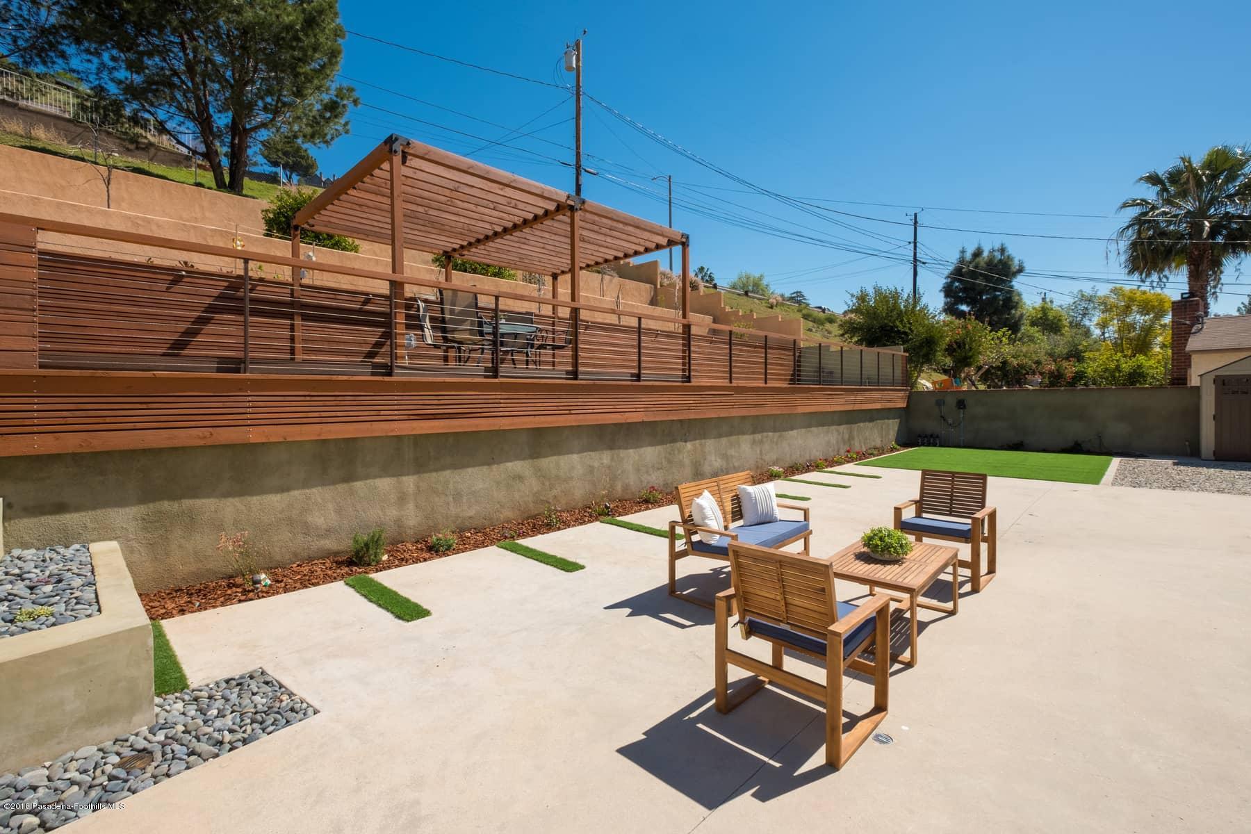 2742 North Kenneth Road Burbank, CA 91504 - Photo 22 of 28 2742KennethRd_022-1522300318