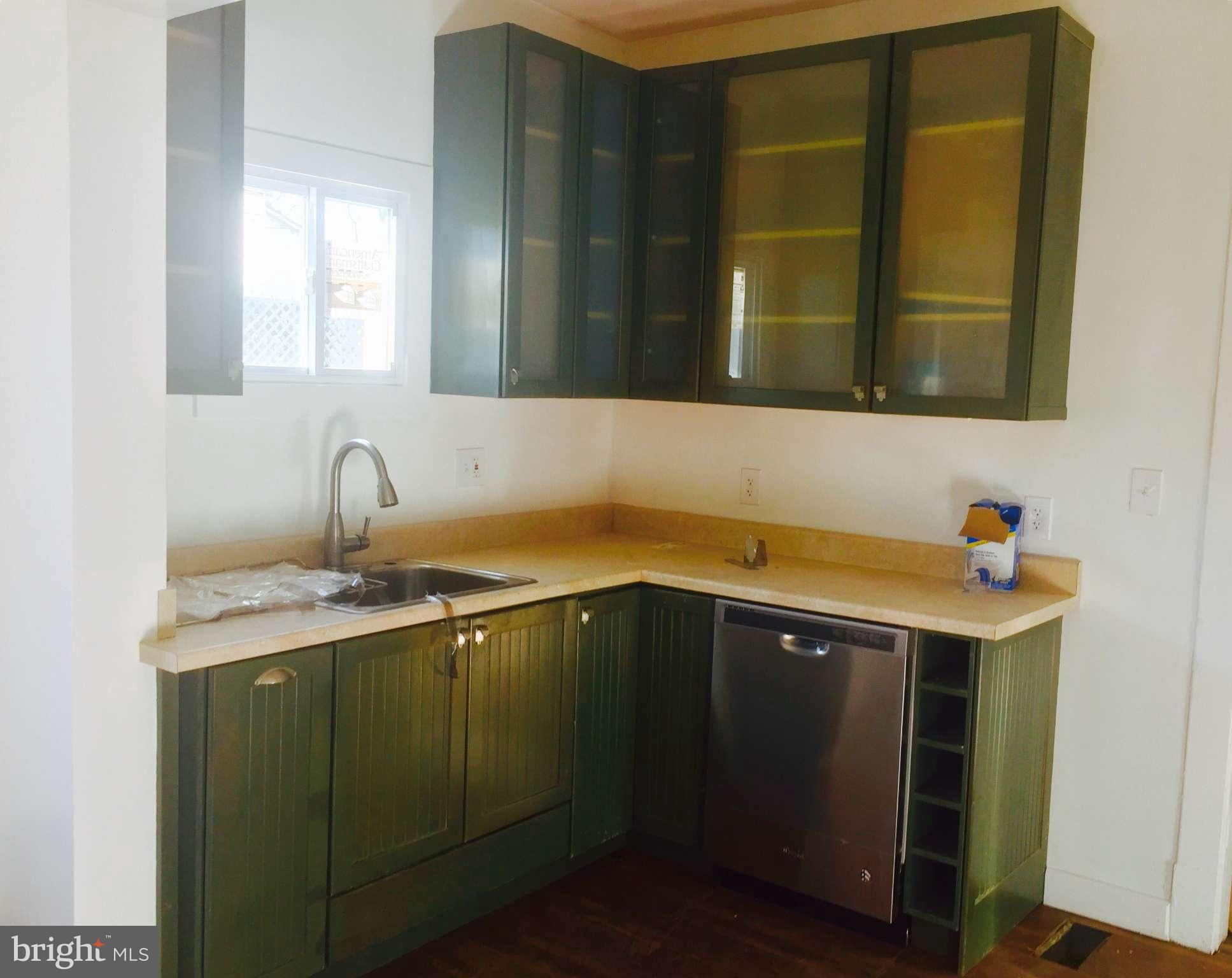 4709 Edmonston Road Hyattsville, MD 20781 - Photo 5 of 10 Kitchen
