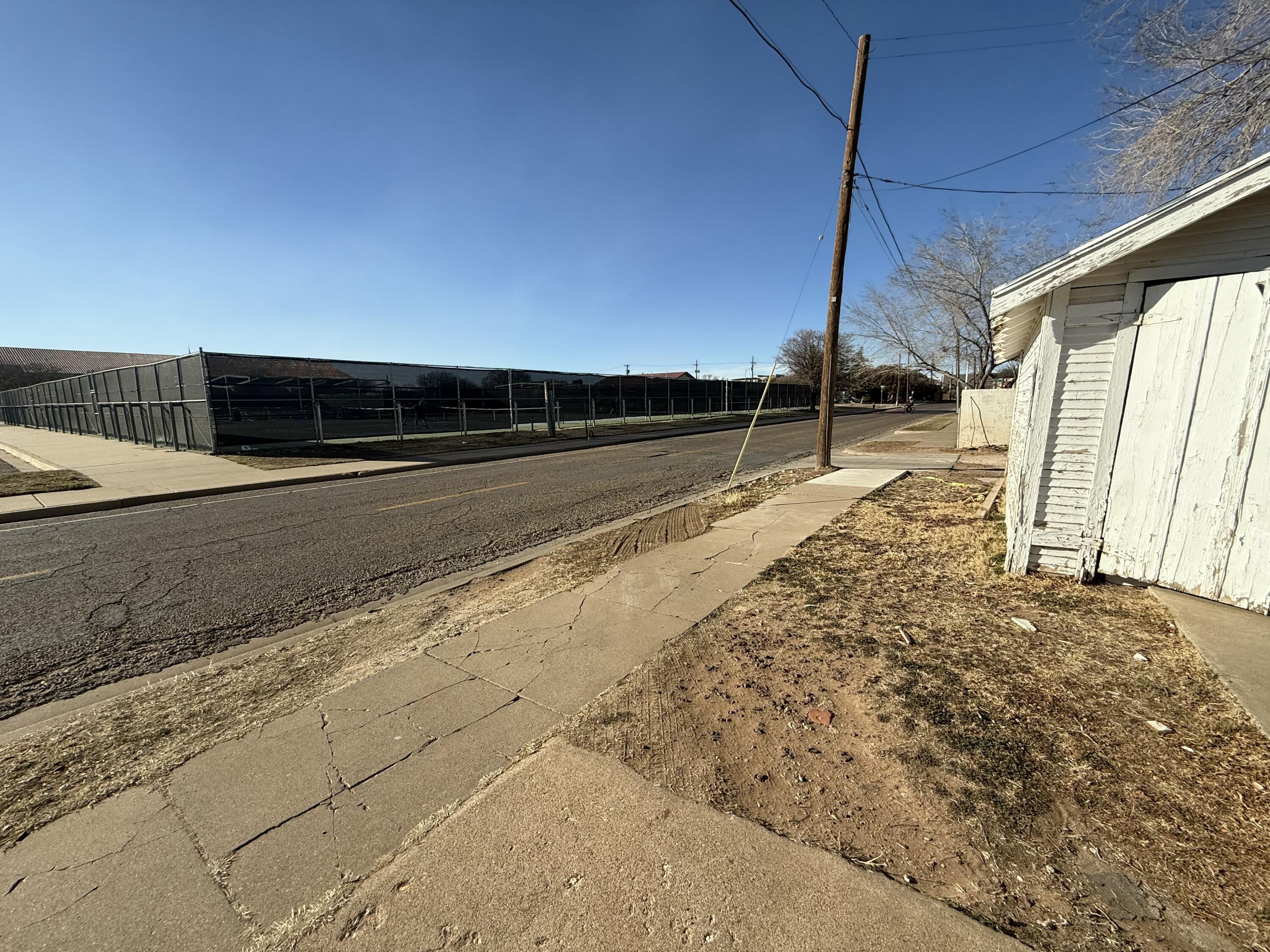 1924 14th Street Lubbock, TX 79401 - Photo 15 of 39 a view of a backyard of the house