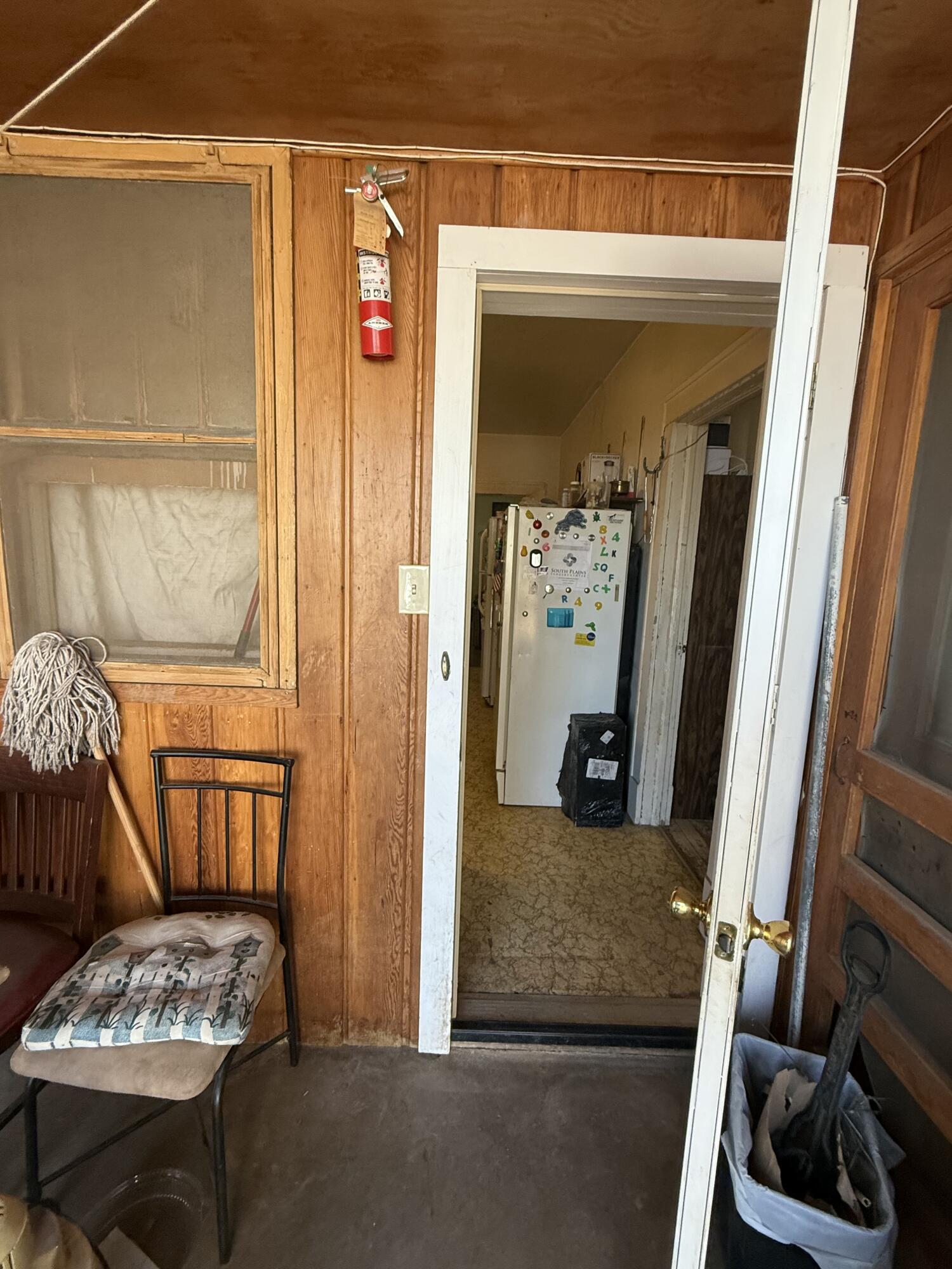 1924 14th Street Lubbock, TX 79401 - Photo 6 of 39 a view of living room