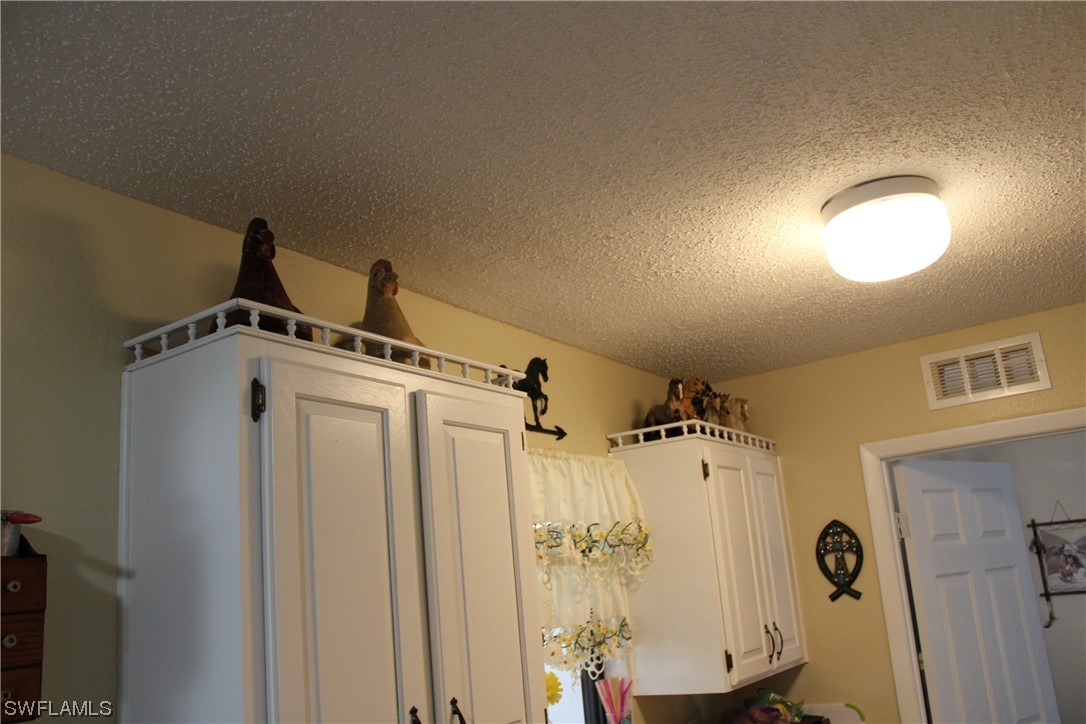 2005 Clipper Terrace LaBelle, FL 33935 - Photo 13 of 33