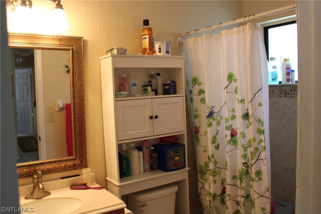 2005 Clipper Terrace LaBelle, FL 33935 - Photo 18 of 33