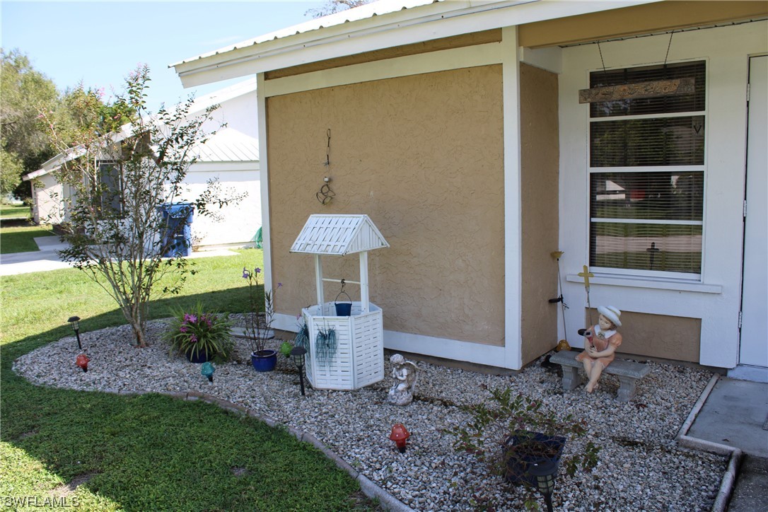 2005 Clipper Terrace LaBelle, FL 33935 - Photo 6 of 33