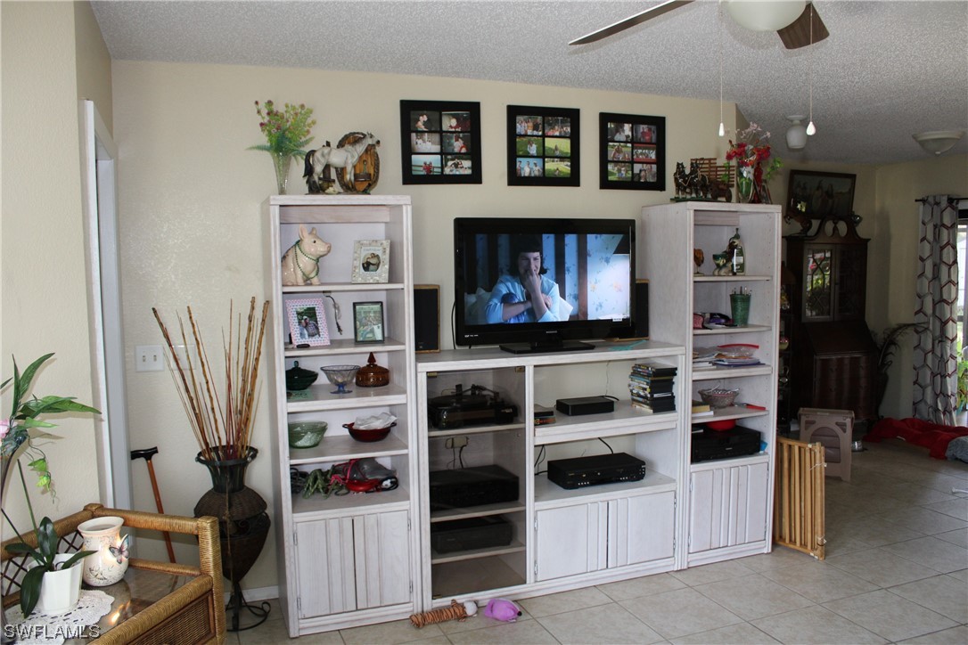 2005 Clipper Terrace LaBelle, FL 33935 - Photo 9 of 33