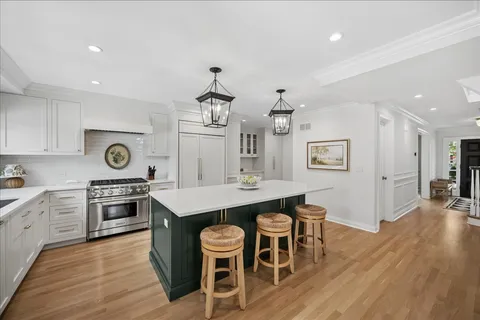 $2,899,000 | 792 Walden Road, Winnetka, IL 60093