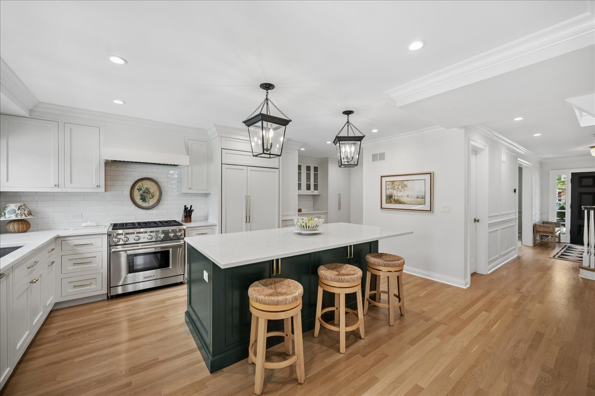 792 Walden Road Winnetka, IL 60093 - Photo 6 of 35