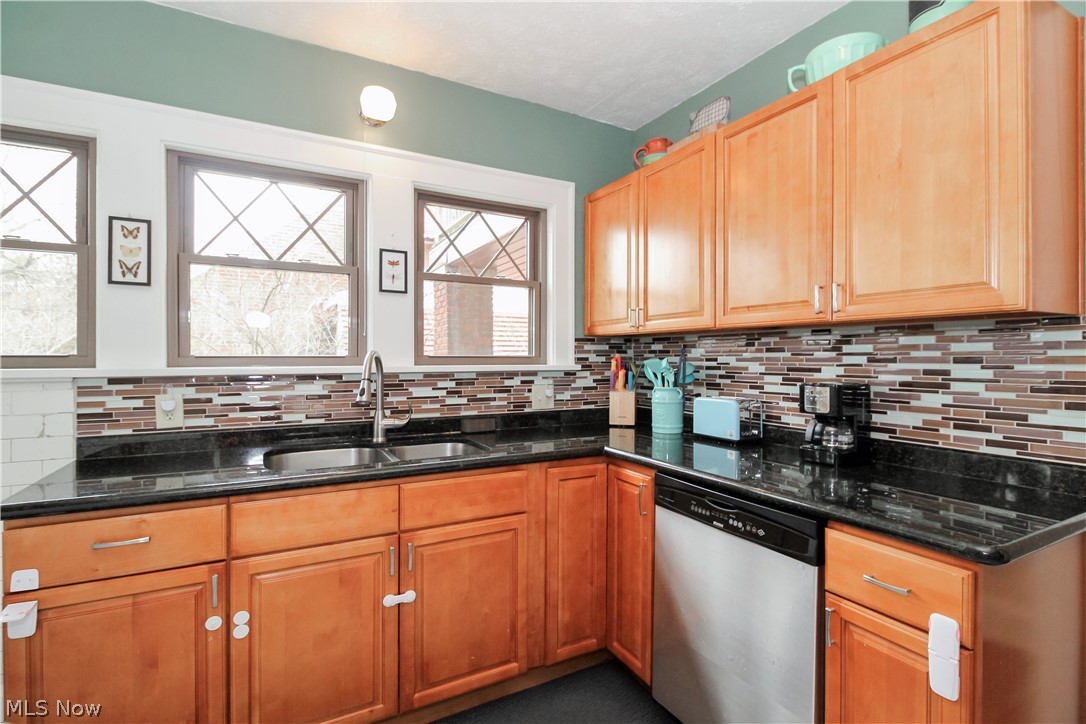 5972 Pearl Road Parma Heights, OH 44130 - Photo 9 of 27 Gallery Image 9