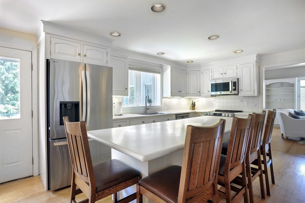 31 Myers Farm Road Hingham, MA 02043 - Photo 4 of 32