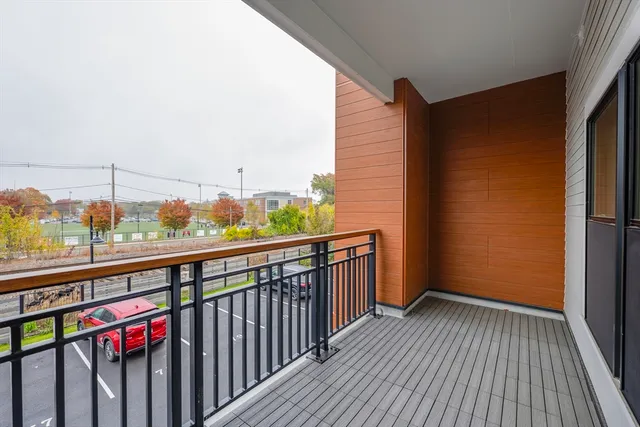 $899,900 | 62 Foundry Street, Unit 202, Wakefield, MA 01880