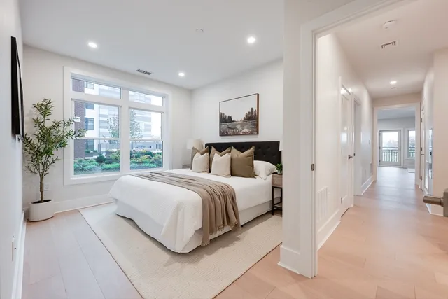 $899,900 | 62 Foundry Street, Unit 202, Wakefield, MA 01880