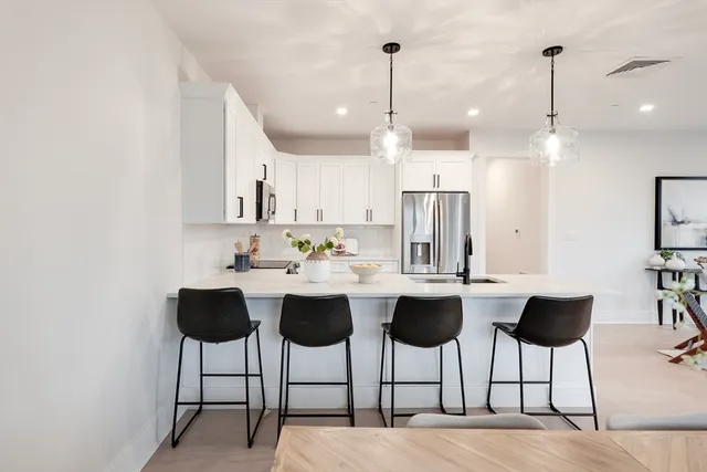 $899,900 | 62 Foundry Street, Unit 202, Wakefield, MA 01880