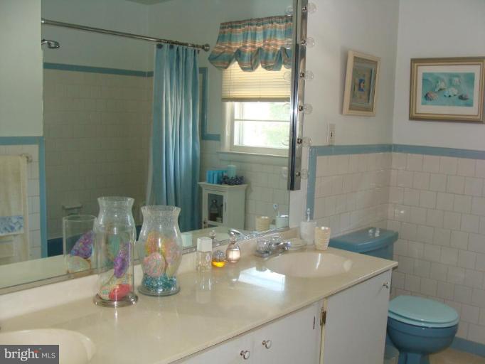 6125 Haddon Hall Road Baltimore, MD 21212 - Photo 5 of 22 Bath #1