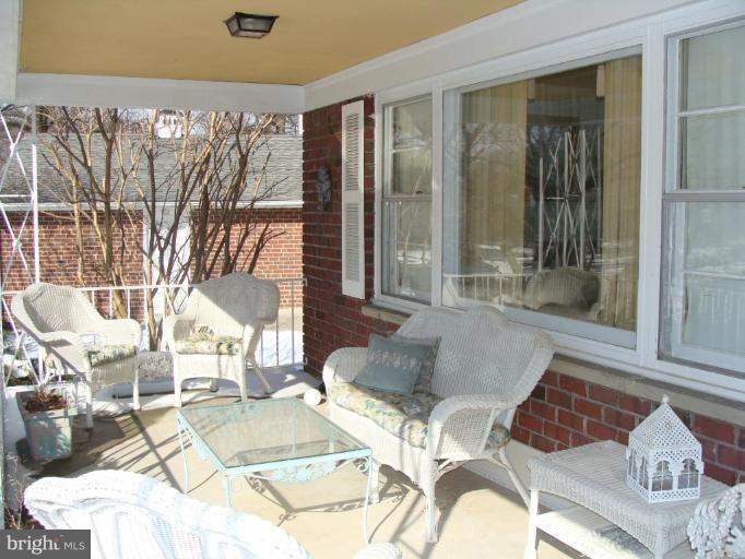 6125 Haddon Hall Road Baltimore, MD 21212 - Photo 9 of 22 Porch