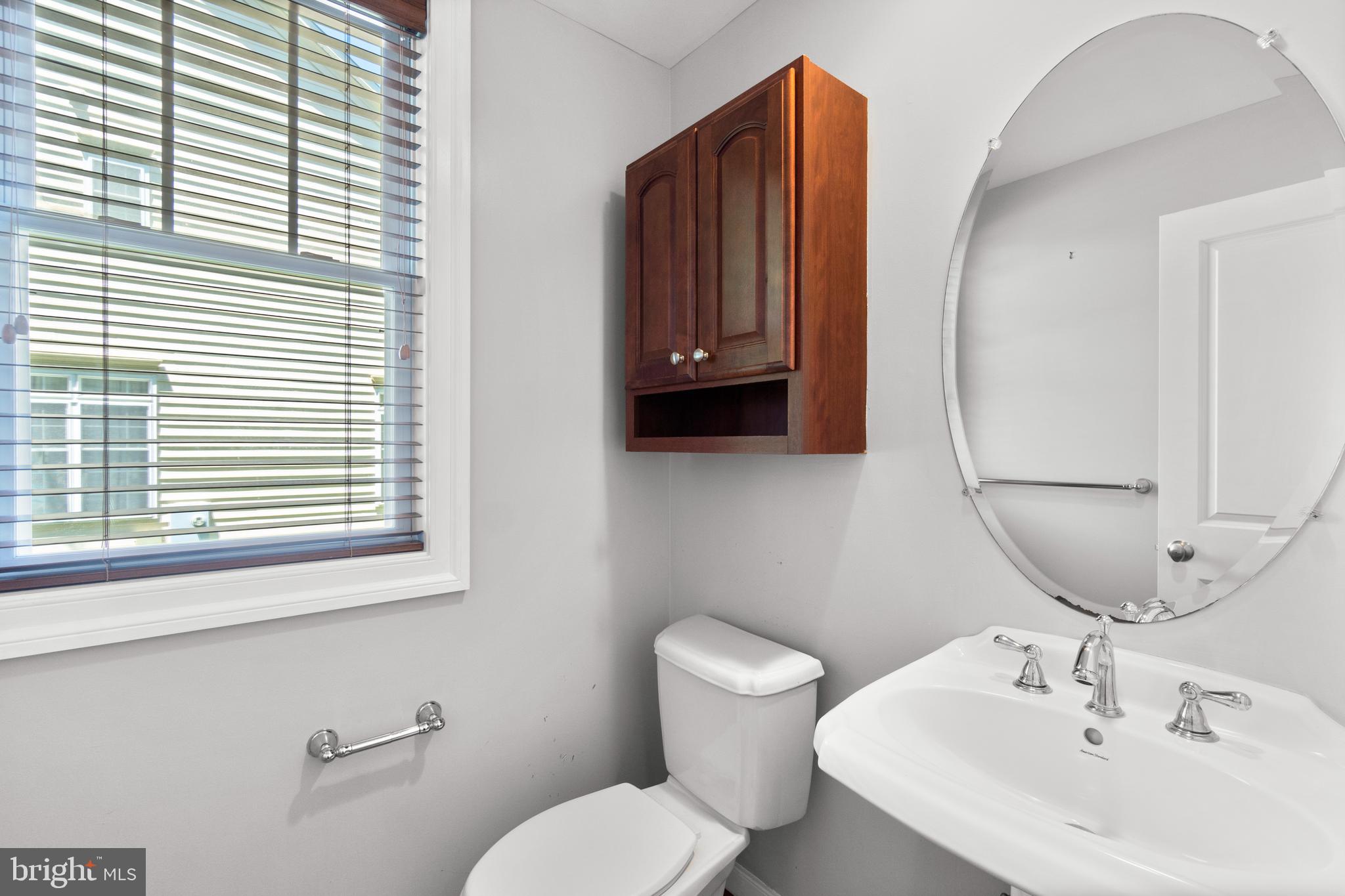 600 Olney Sandy Spring Road Sandy Spring, MD 20860 - Photo 14 of 40 POWDER ROOM