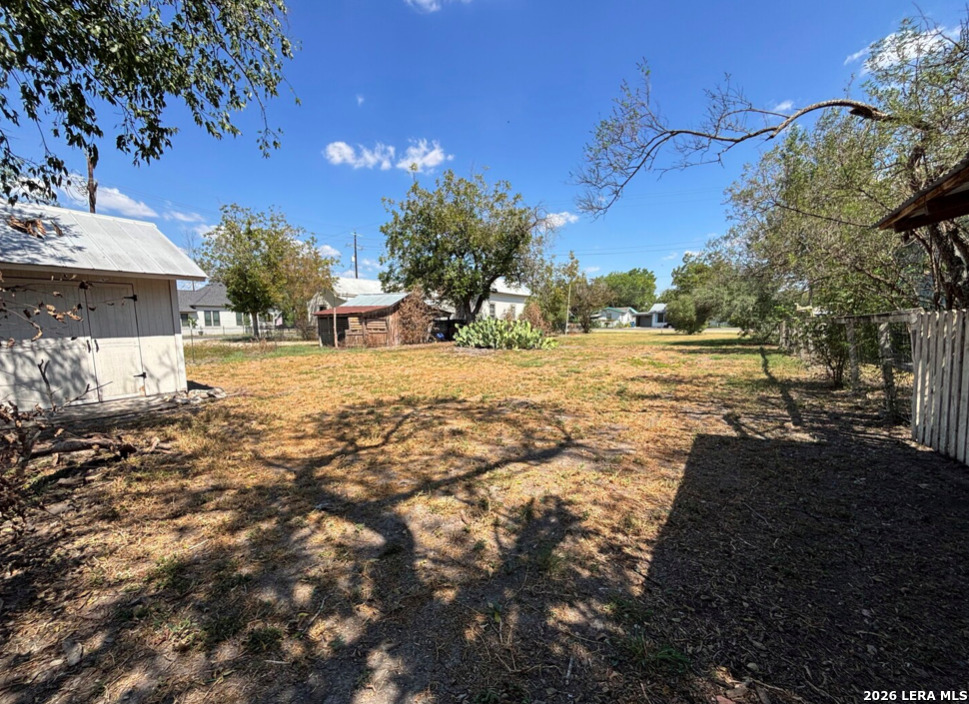 11615 Castro Avenue LaCoste, TX 78039 - Photo 3 of 5