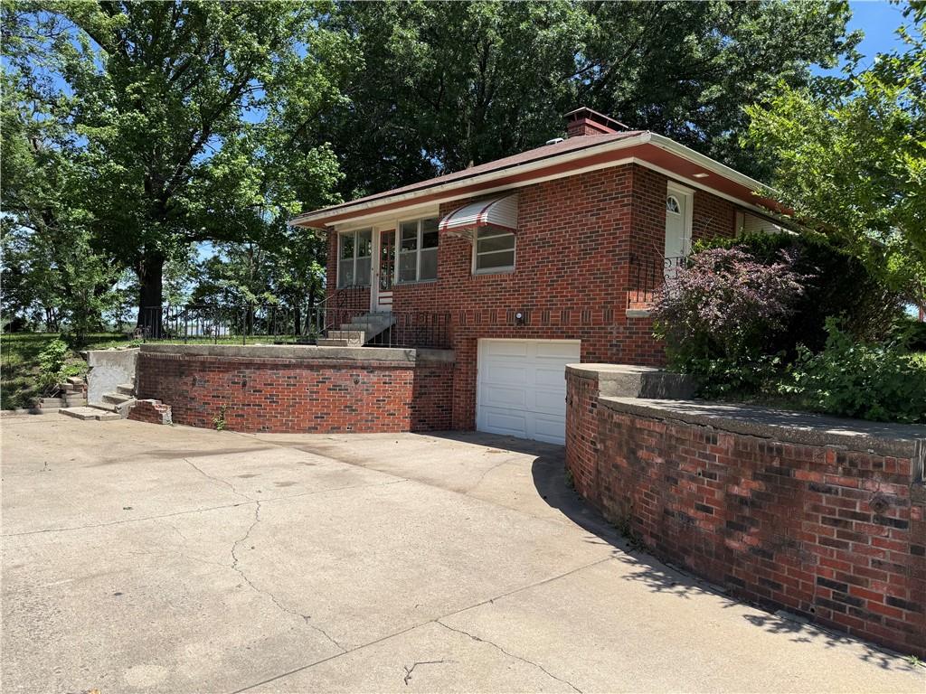 3407 Gene Field Road St. Joseph, MO 64506 - Photo 4 of 20