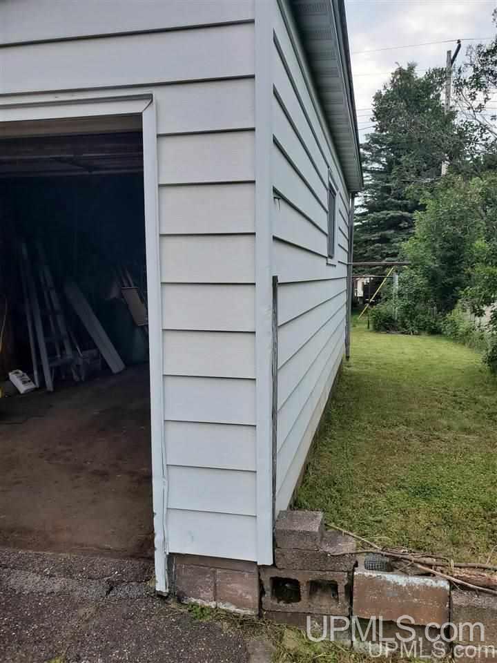 115 South Pansy Street Ishpeming, MI 49849 - Photo 4 of 43