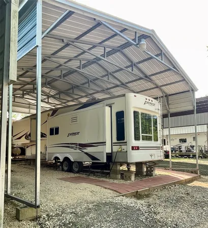 $895 | 5972 Highway 147, Zavalla, TX 75980