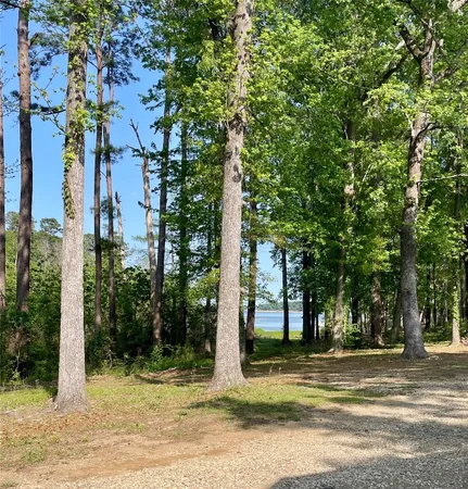 $895 | 5972 Highway 147, Zavalla, TX 75980