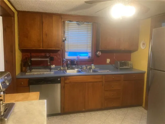 $185,000 | 812 Vermont Avenue, Kansas City, KS 66101