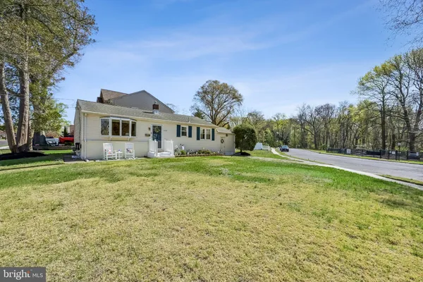 $300,000 | 499 Lakeview Drive, Runnemede, NJ 08078
