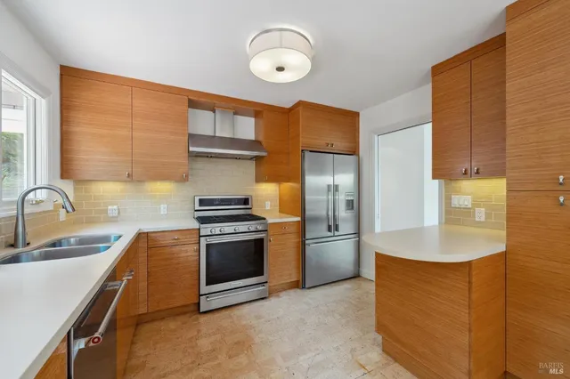 $10,000 | 125 Bayview Avenue, Belvedere, CA 94920