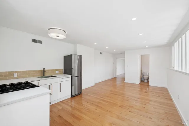 $10,000 | 125 Bayview Avenue, Belvedere, CA 94920