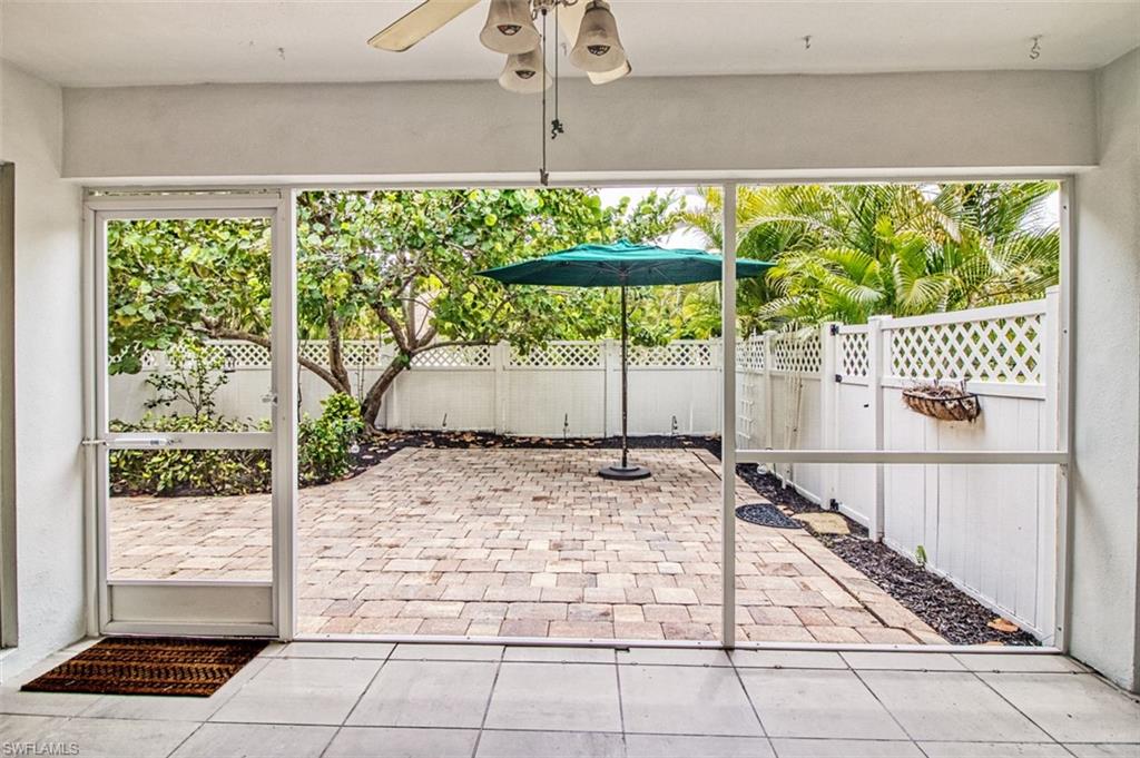 1201 Solana Road, Unit 6 Naples, FL 34103 - Photo 12 of 26 Gallery Image 12