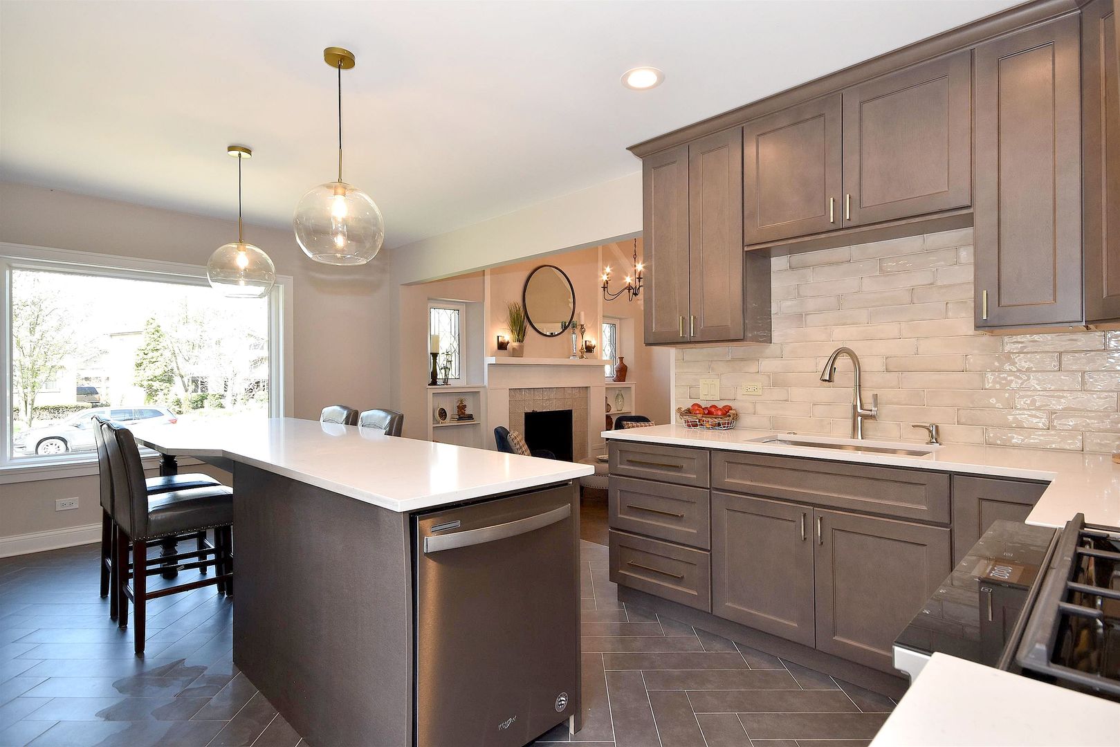459 Uvedale Court Riverside, IL 60546 - Photo 14 of 67