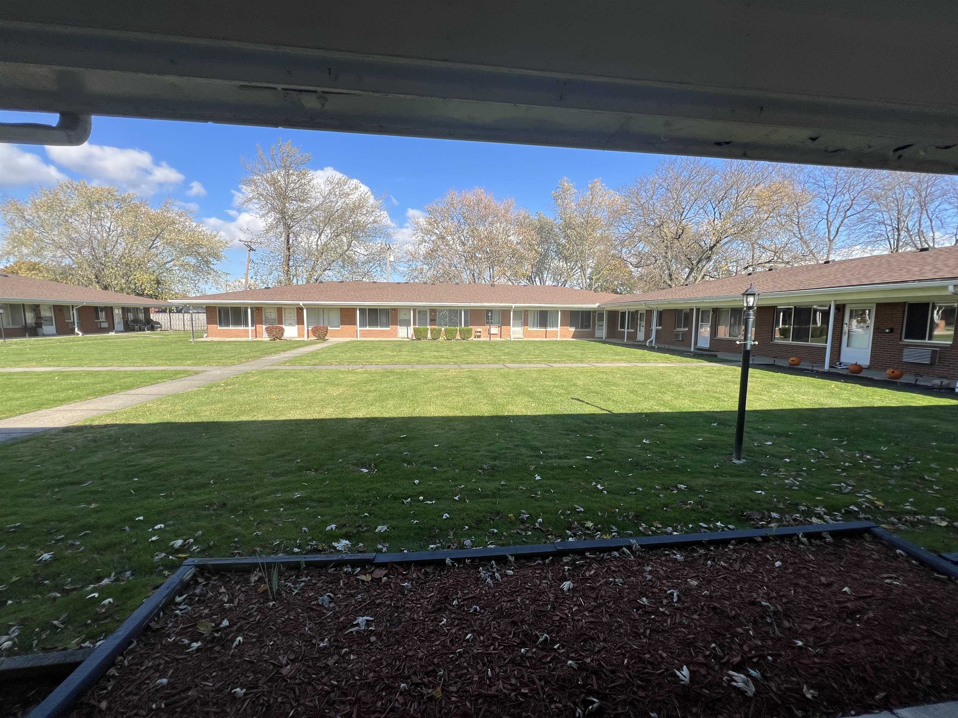 21530 Kelly Road Eastpointe, MI 48021 - Photo 12 of 14 50160494-04737621-2e8b-4442-9003-83690060ffc2.JPG