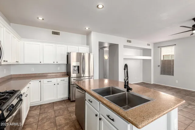 $2,995 | 16435 North 152nd Lane, Surprise, AZ 85374