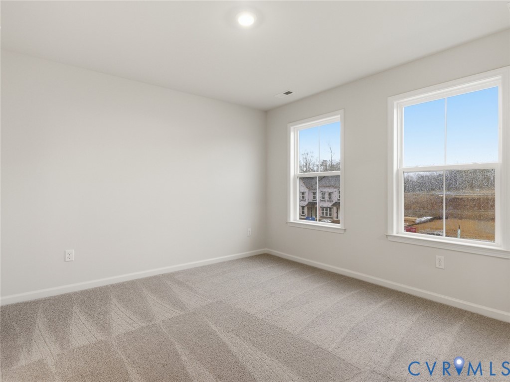 159 Corcoran Way Aylett, VA 23009 - Photo 10 of 20 an empty room with a window