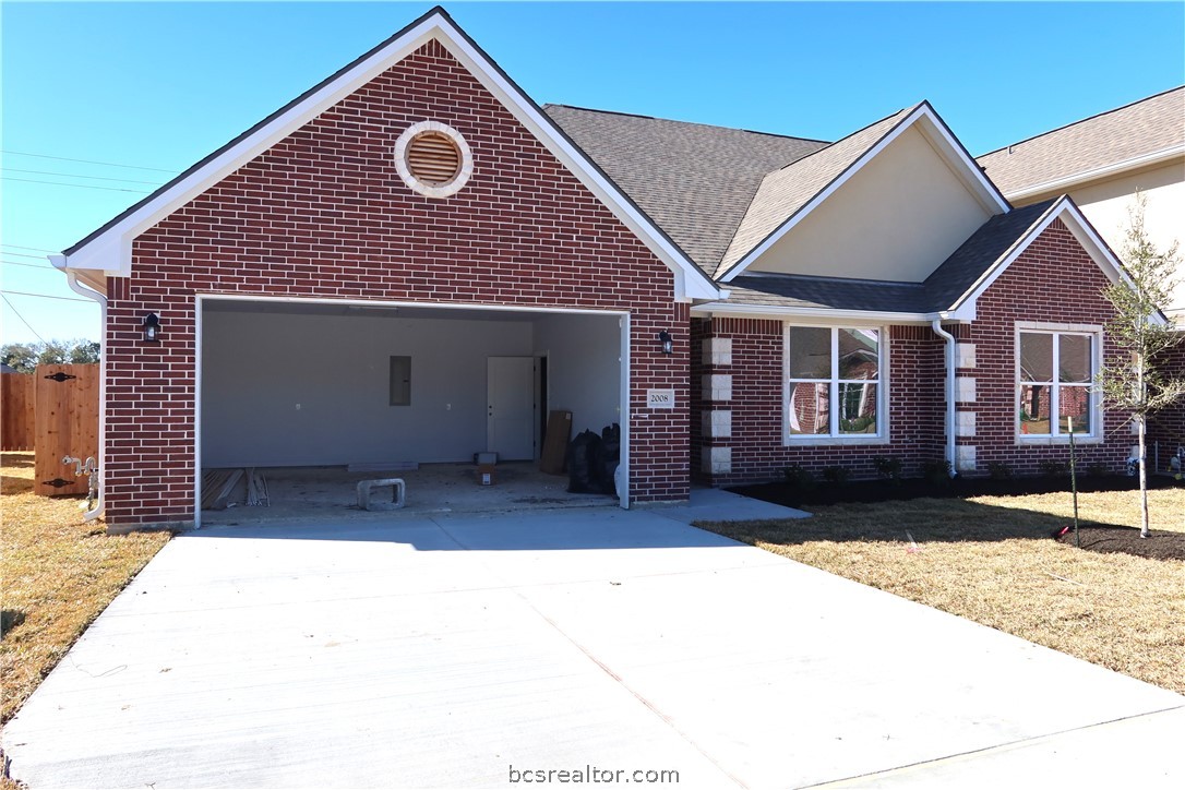 a house view with a outdoor space